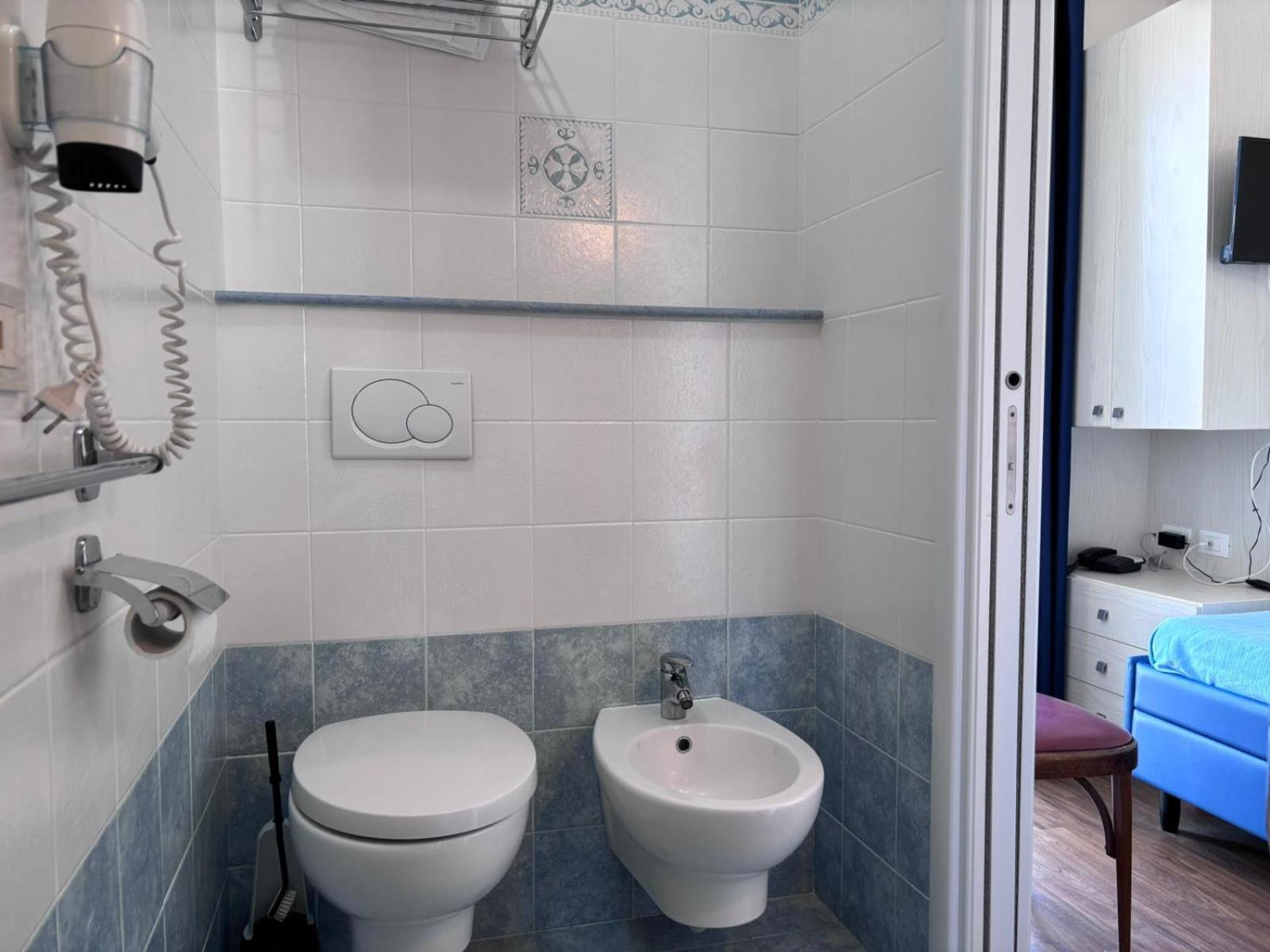 Hotel Belfiore Misano Adriatico Bagian luar foto
